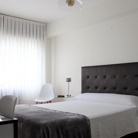 O Tobo Do Lobo Hotel Melide Eksteriør billede