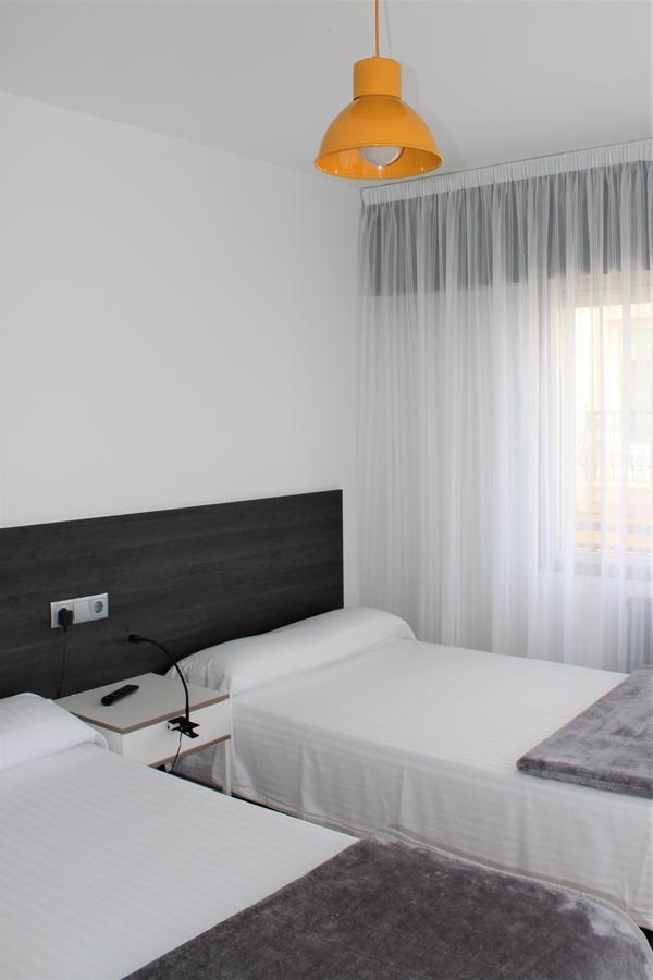 O Tobo Do Lobo Hotel Melide Eksteriør billede