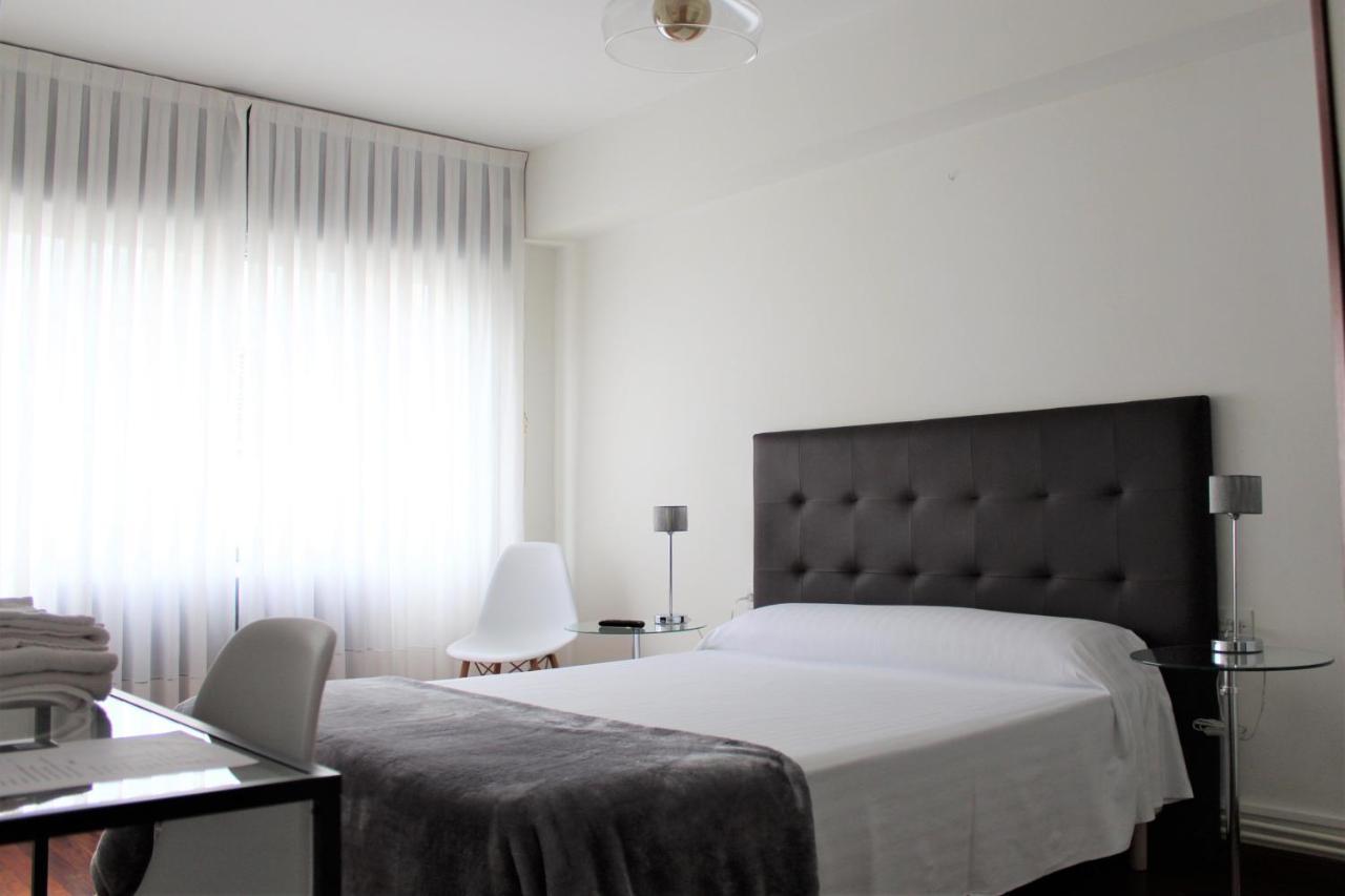 O Tobo Do Lobo Hotel Melide Eksteriør billede